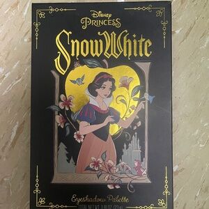 Disney snowwhite 12 eyeshadow palette. New